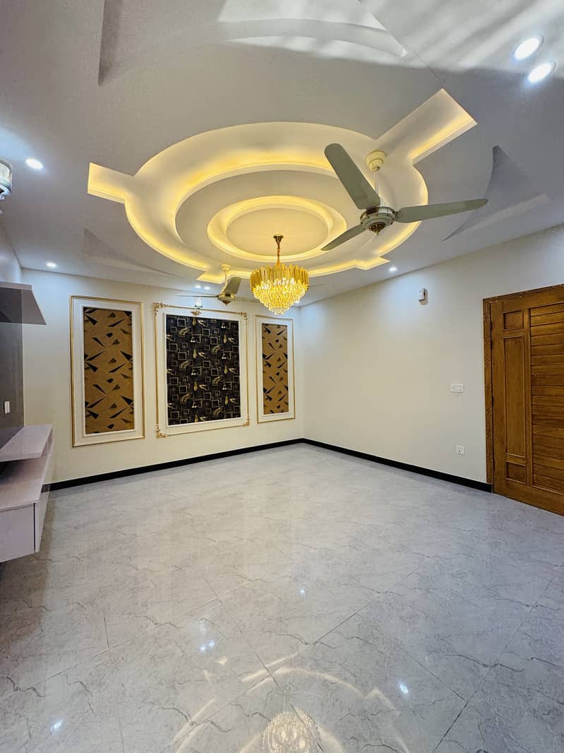 Luxury Corner House For Sale In Faisal Town A Block 9