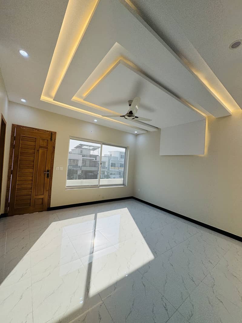 Luxury Corner House For Sale In Faisal Town A Block 11