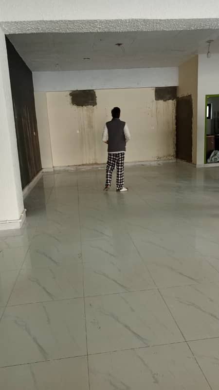 office hall for rent in johar town main road near khokhar chok 2