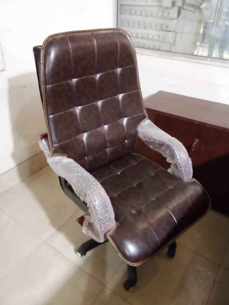 Boss Chair - Office Revolving Chair - CEO Chairs 3