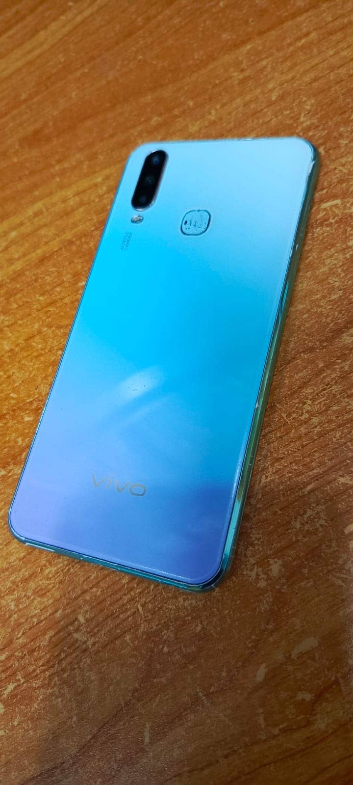 Vivo Y17 1