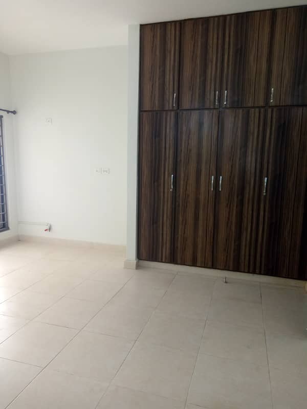 3 Bed Army Apartments( 3rd Floor ) in Sector B Askari 11 Lahore are available for Rent 6