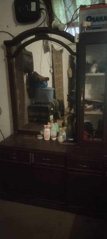 dressing table 0