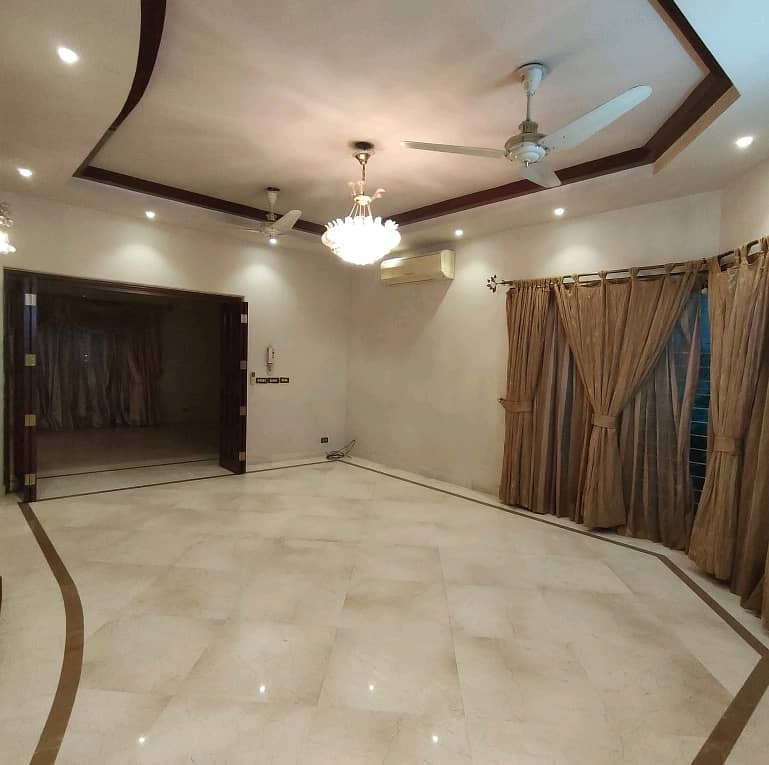 A 1 Kanal House In Lahore Is On The Market For Rent 0