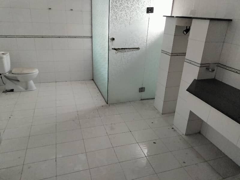 Spacious 2 Kanal Upper Portion Available For Rent In DHA Phase 3 Ideal Location With Modern Amenities And Easy Access To Main Roads Perfect For Families Seeking Comfort And Luxury Rent 125,000 3