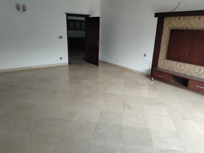 Spacious 2 Kanal Upper Portion Available For Rent In DHA Phase 3 Ideal Location With Modern Amenities And Easy Access To Main Roads Perfect For Families Seeking Comfort And Luxury Rent 125,000 5