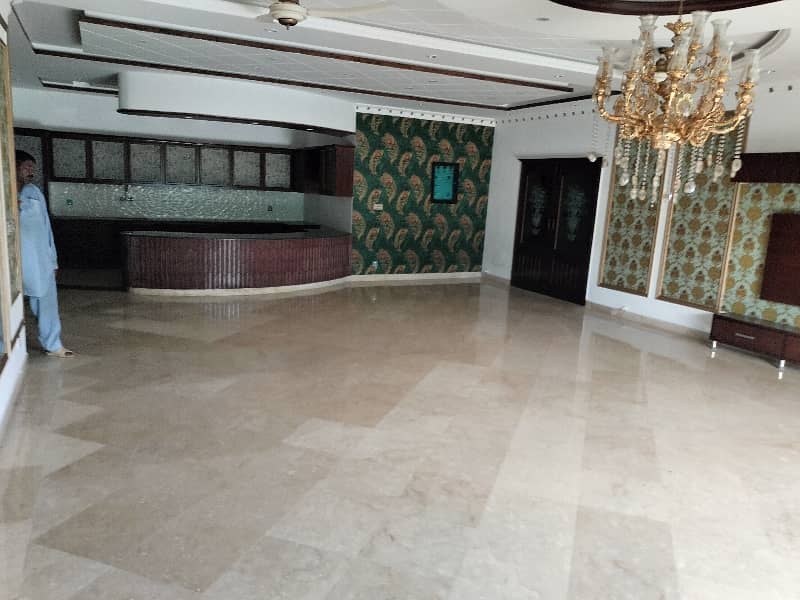 Spacious 2 Kanal Upper Portion Available For Rent In DHA Phase 3 Ideal Location With Modern Amenities And Easy Access To Main Roads Perfect For Families Seeking Comfort And Luxury Rent 125,000 10