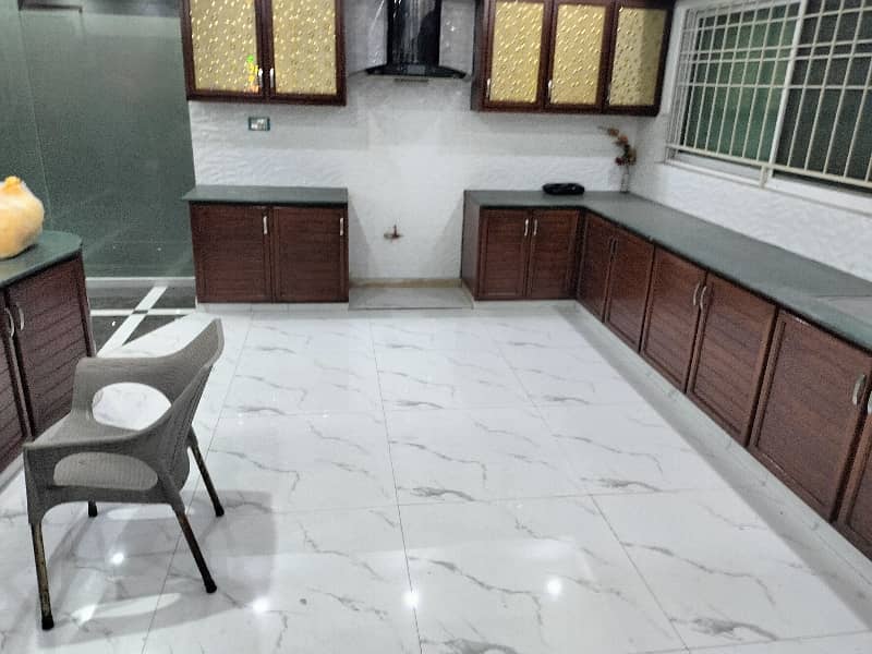 Spacious 2 Kanal Upper Portion Available For Rent In DHA Phase 3 Ideal Location With Modern Amenities And Easy Access To Main Roads Perfect For Families Seeking Comfort And Luxury Rent 125,000 16