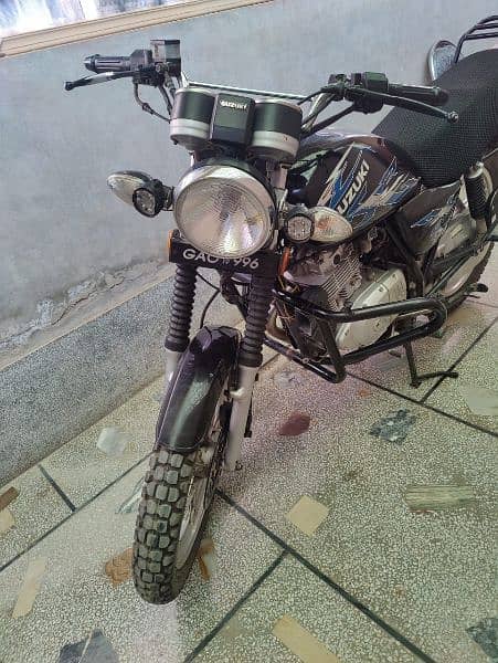 suzuki GS 150 3