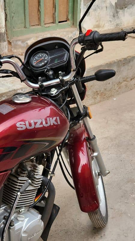 Suzuki GD 110 S Lush 2022 6