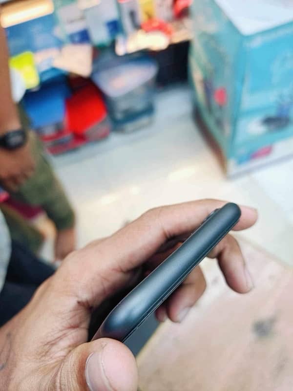 iPhone 11 non pta water pack 64 gb sim time pra hy 4