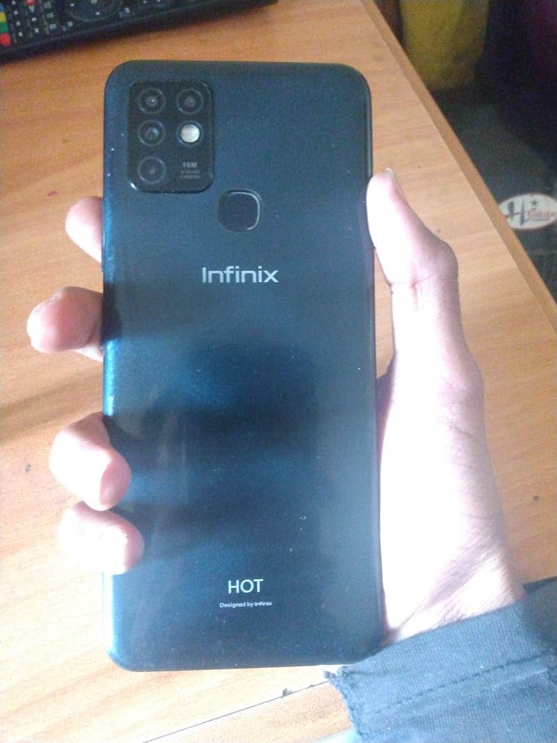 Infinix Hot 10 1