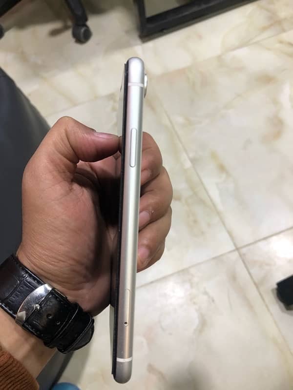 Iphone XR 64GB Non-pta 0