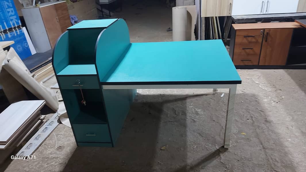 Workstaions Table Co workspace Table & Chairs ( 10500 Per Seat ) 13