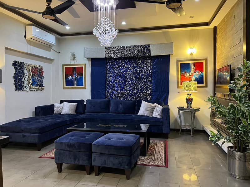 10 MARLA LIKE NEW LUXRY FURNISHED UPPER PORTION AVAILEBAL FOR RENT IN BAHRIA TOWN LAHORE 0