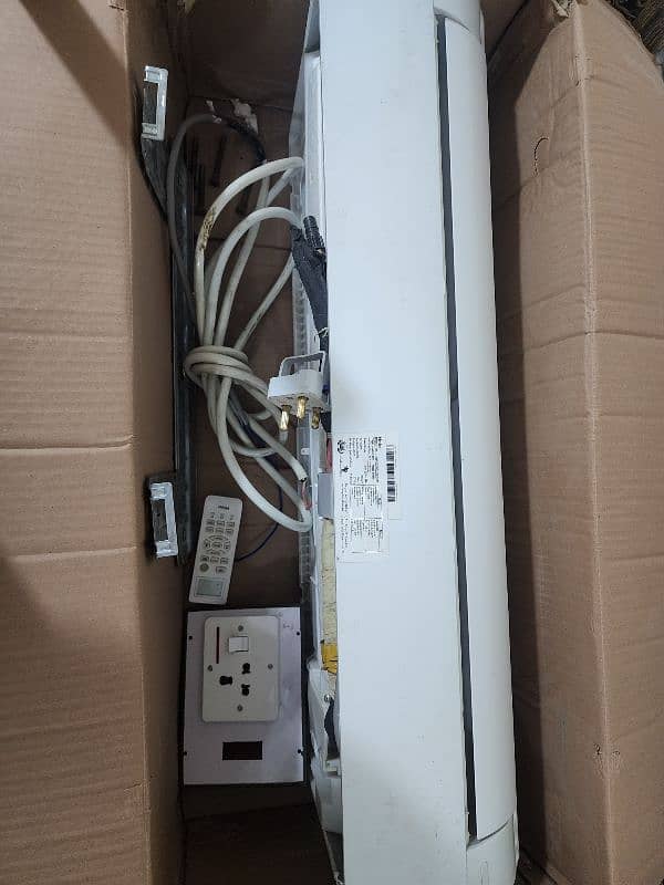 Haier 1-Ton Triple Inverter AC + Full Accessories – Great Condition 9