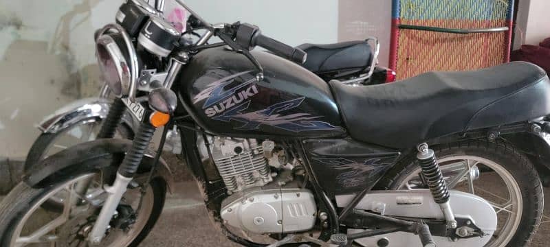 100% genuine suzuki GS 150 bike. 2