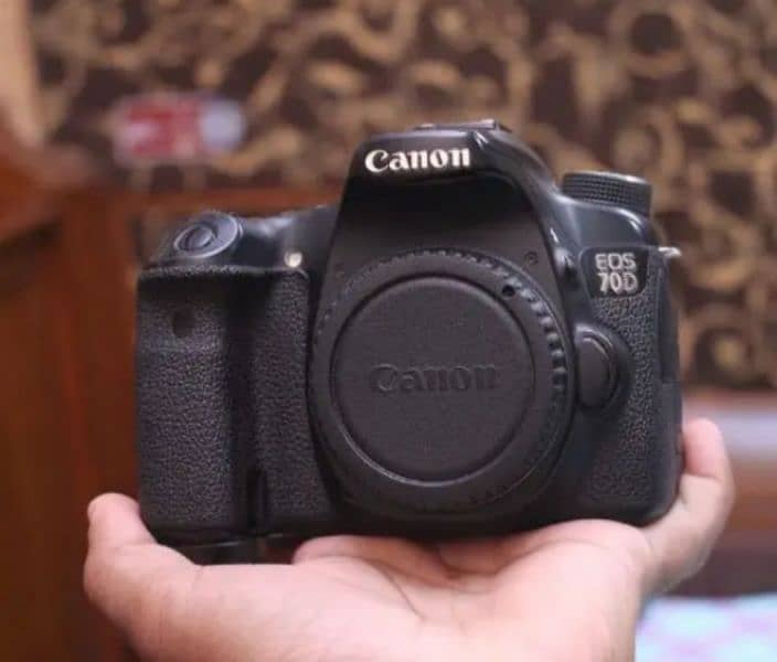 CANON 70D FRESH CONDITION 4