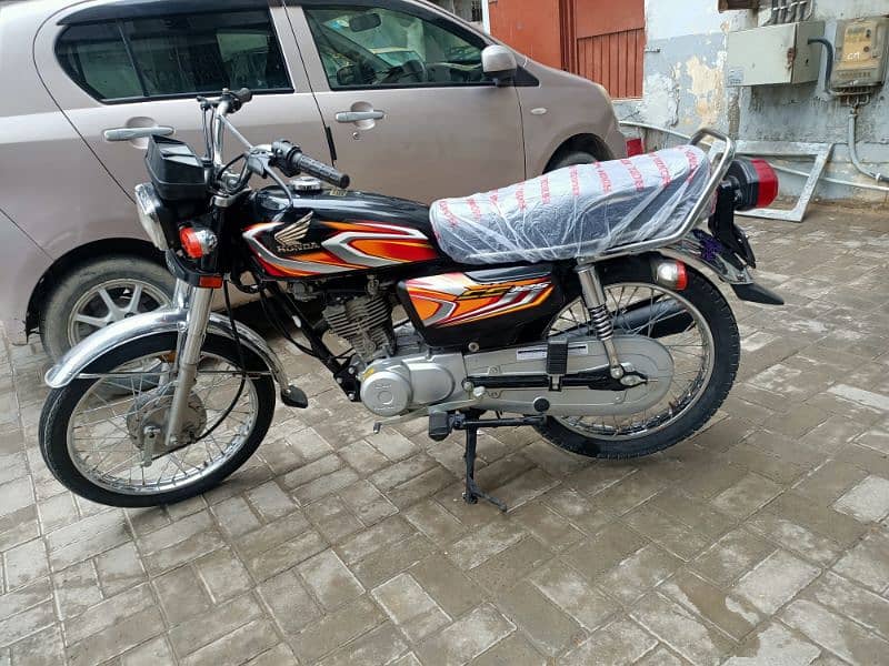 Honda 125 2022 karachi number 1