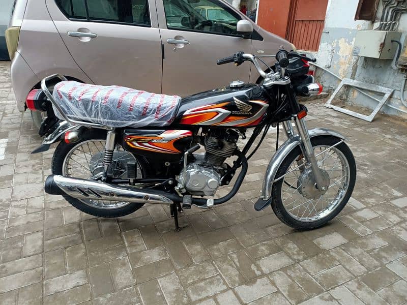 Honda 125 2022 karachi number 2