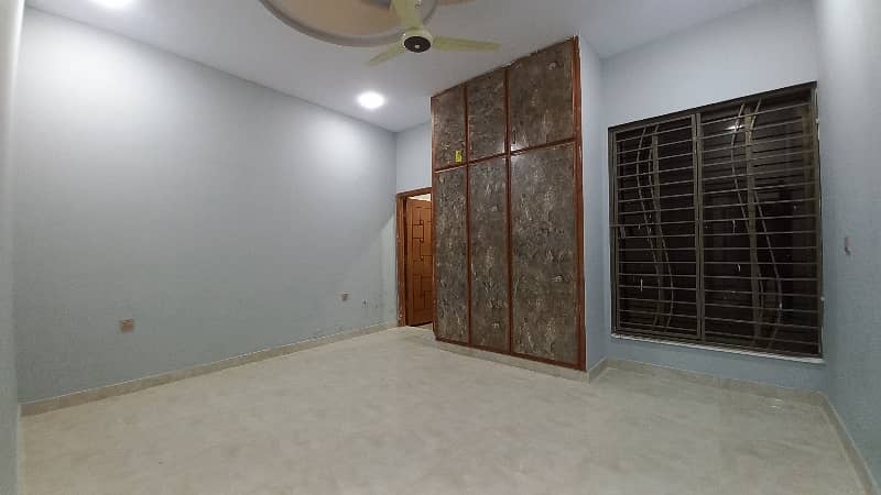 10 Marla House WApda Town-PHASE-2 Multan For Rent 2