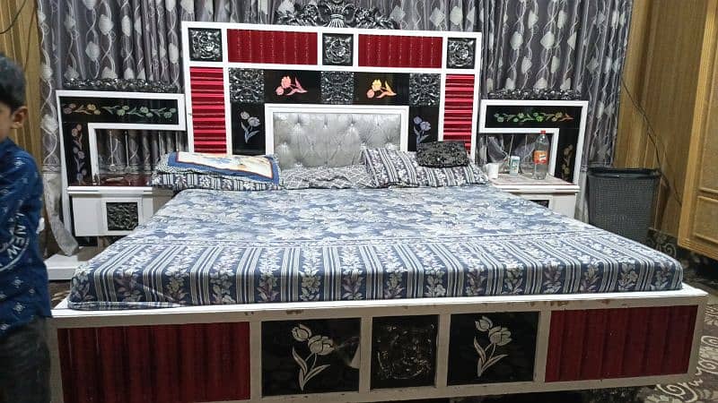 King Size Bed with Double Dressing 0