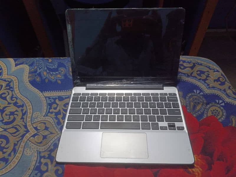 Hp Window 10 laptop chromebook 0