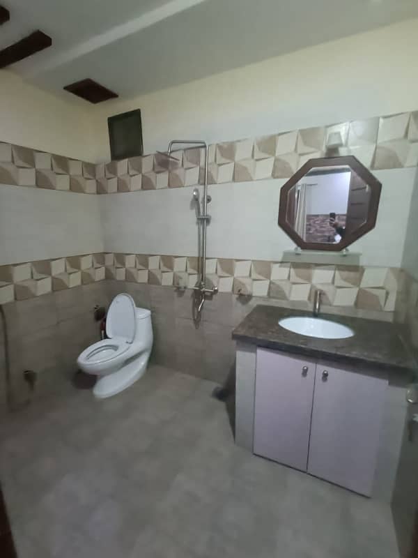 01 KANAL LIKE NEW FURNISHED LOWER PORTION AVAILEBAL FOR RENT IN BAHRIA TOWN LAHORE 9