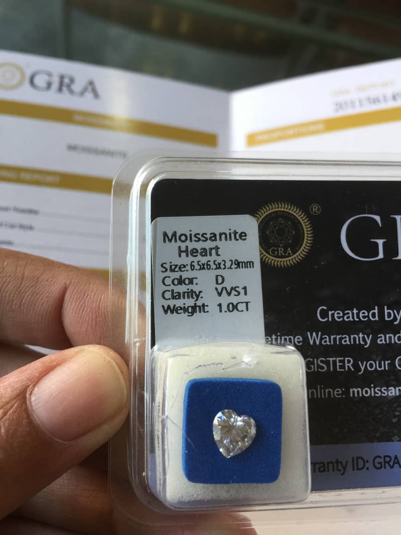 Precious Diamond stone Heart & Round shape 8