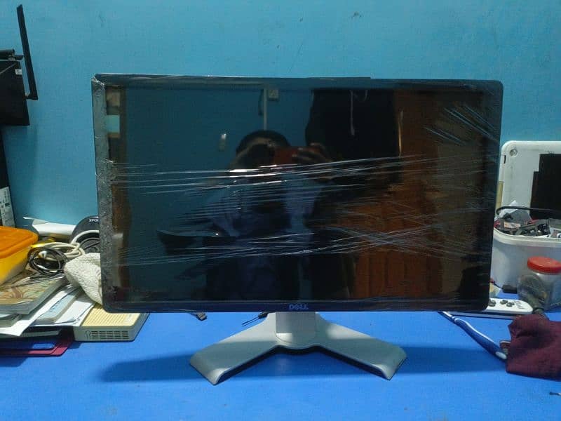 Dell LCD monitor 24inch 0