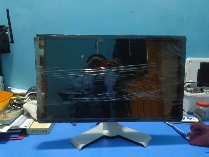 Dell LCD monitor 24inch 1