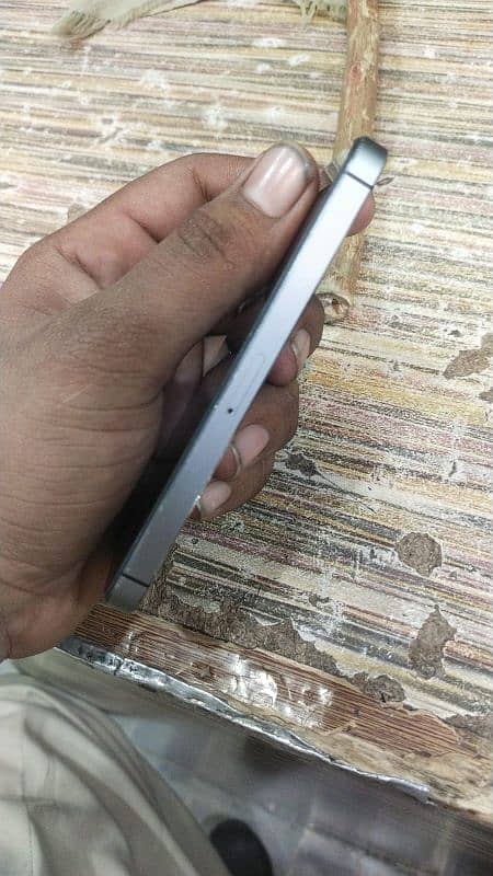 iphone 5s 32Gb PTA Approved 1