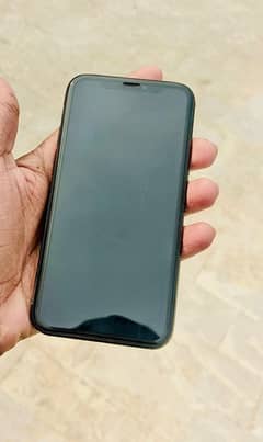 SELLING IPHONE 11 PRO 64GB JV