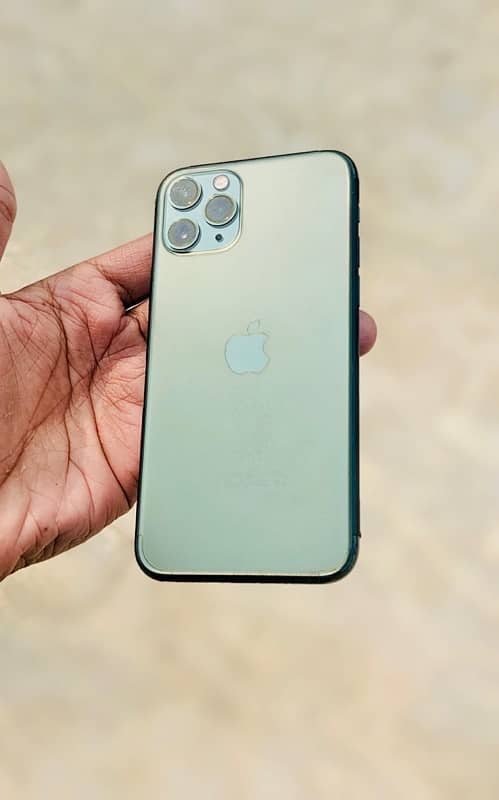 SELLING IPHONE 11 PRO 64GB JV 1