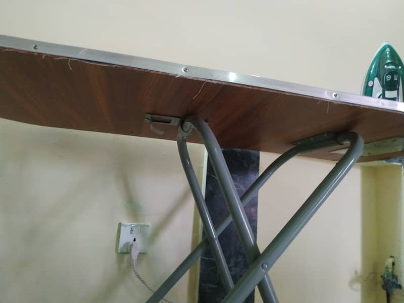 Folding Iron Stand 2