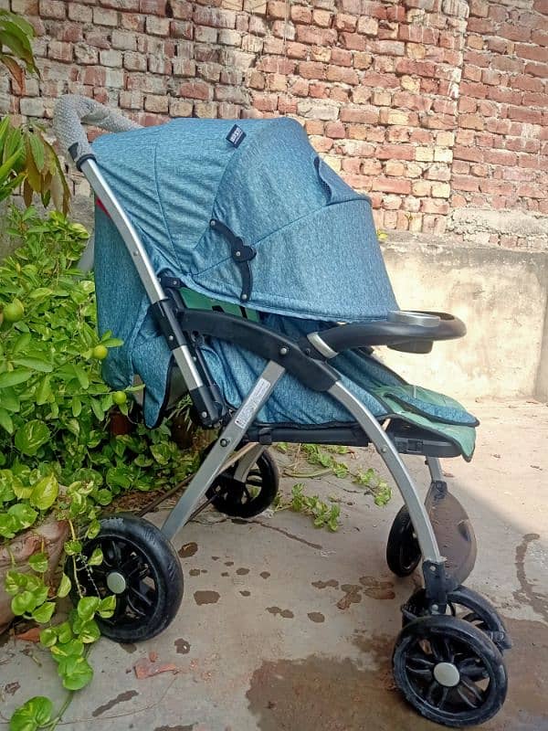 high quality Pram. 6