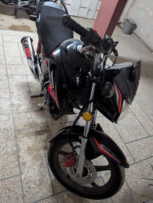 cb150f Black color mint condition 2