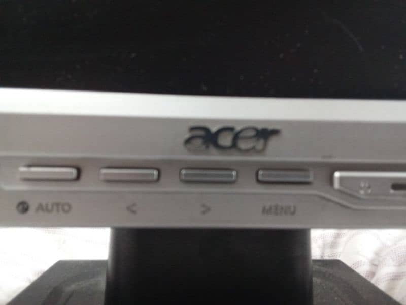 Acer computer CPU + monitor + keyboard + mouse + wires everything 4