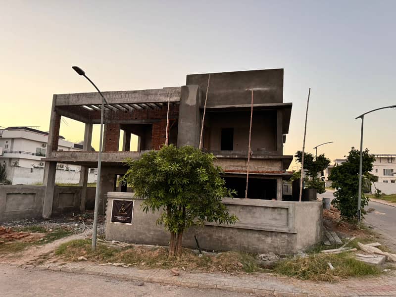 One Kanal Corner Grey House Structure Available For Sale In Top City -1 4