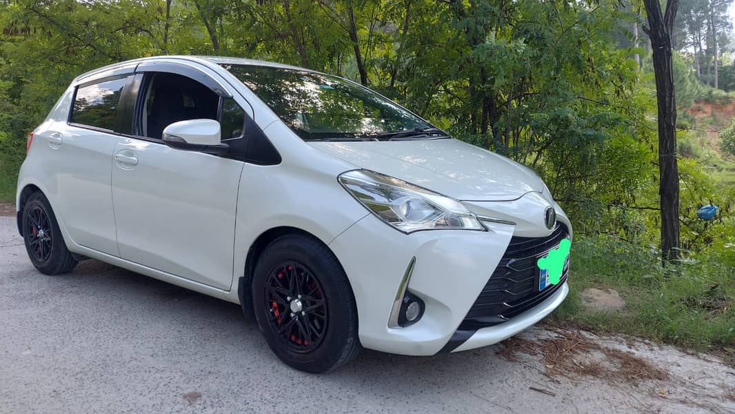 Toyota Vitz 2019 F 1.0 9