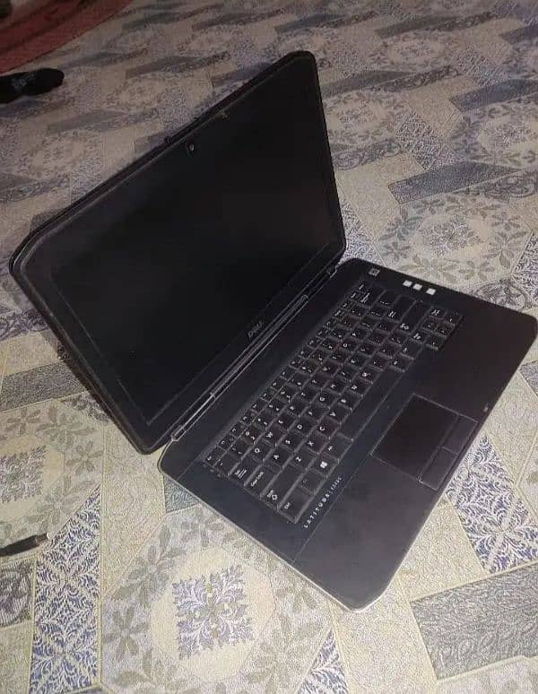 Dell latitude laptop 1