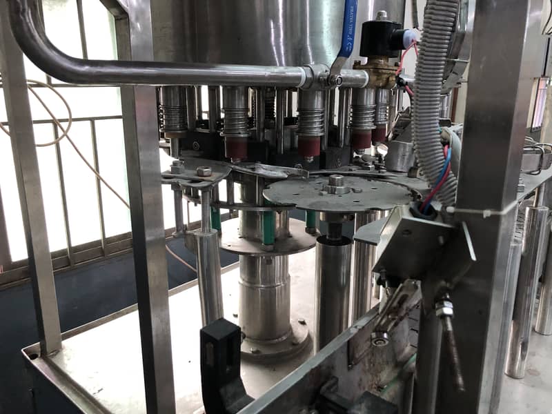 Automatic Filling and Capping Machine 2