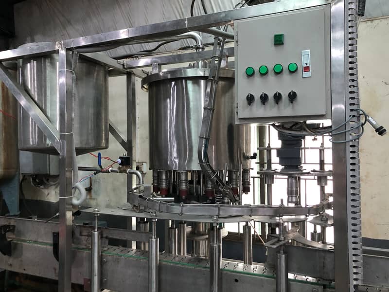 Automatic Filling and Capping Machine 5