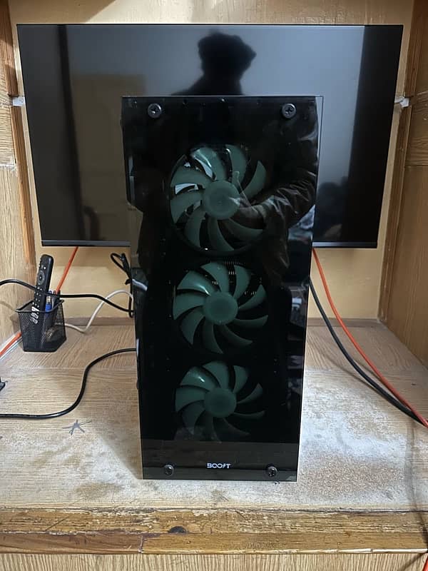 Aesthetic All Black Working/Gaming Pc without graphics card. 2