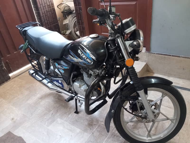 Suzuki GS 150 SE 2021 6