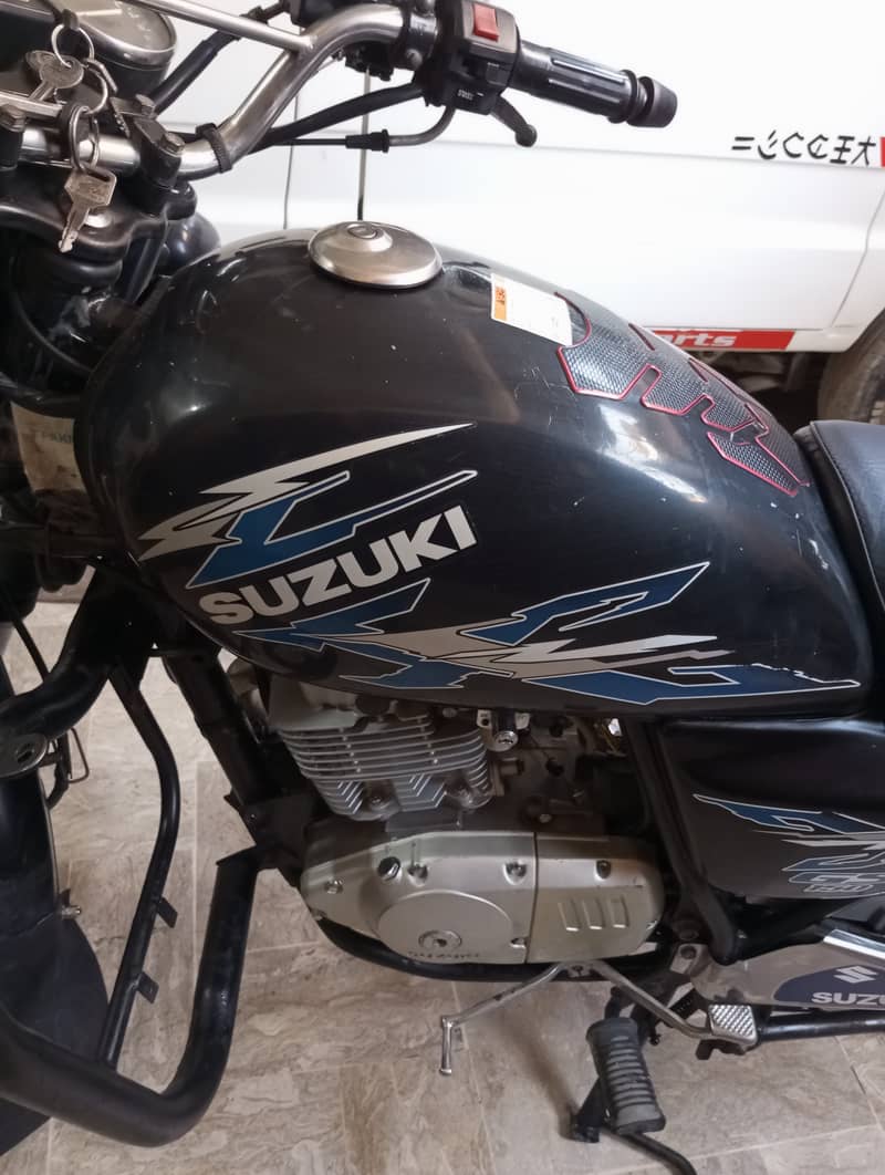 Suzuki GS 150 SE 2021 7