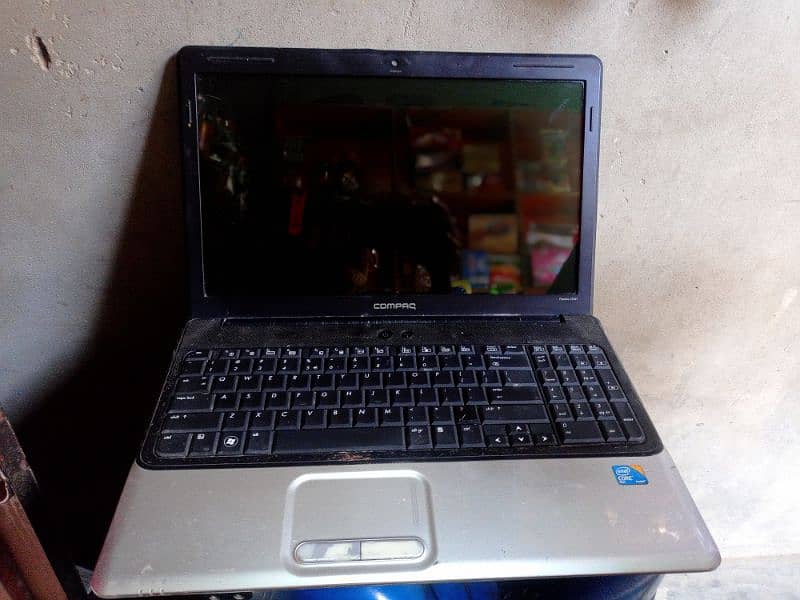 Hp Compaq c2d laptop faulty 0