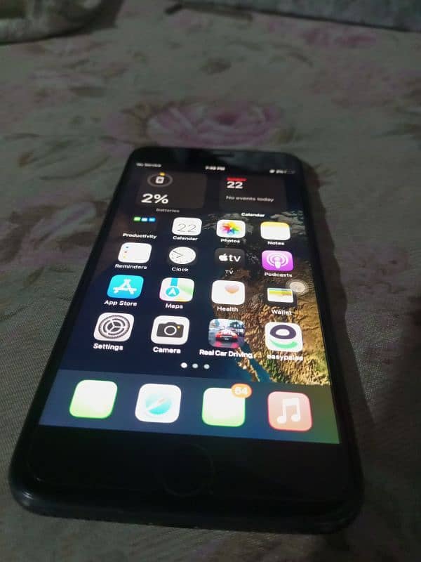 iPhone 8 Plus - 10/10 Condition - Non PTA 3