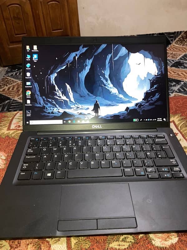 Core i5 8 generation Latitude 7390 Model 0