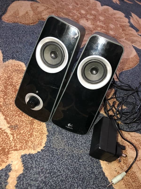 imported LogiTech Speaker System Z320 For Sale 5